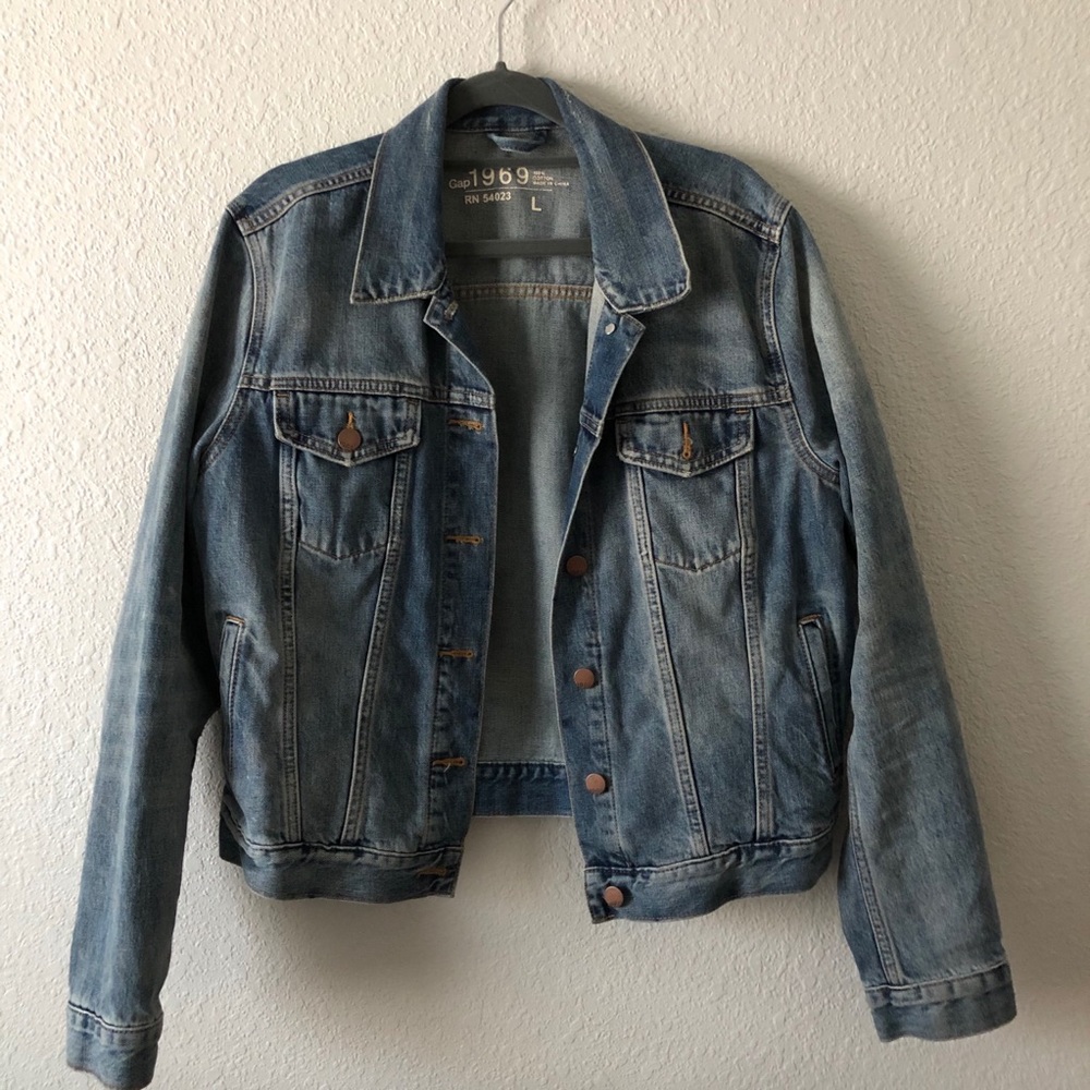 Rock Bottom Price! GAP Jean Jacket L